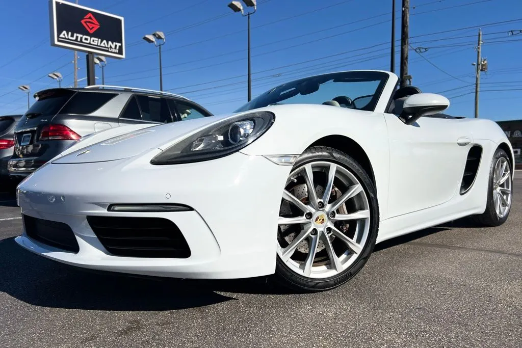 2017 Porsche Boxster Base photo 4