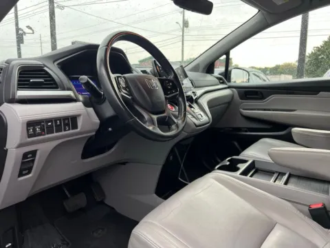 Photos of 2019 Honda Odyssey EX-L for sale in Indianapolis, IN at AutoGiant USA Indianapolis