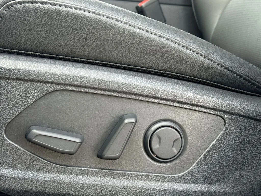 2026 Kia Sportage EX - Photo 14