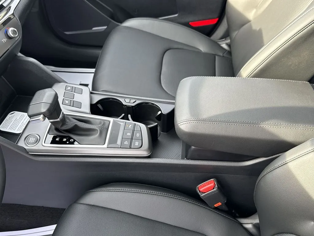 2026 Kia Sportage EX - Photo 23