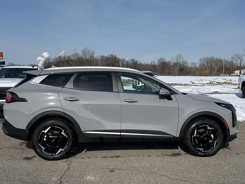2026 Kia Sportage EX Hybrid - Photo 7