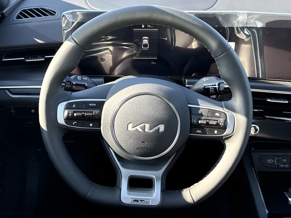 2026 Kia K5 GT-Line - Photo 11