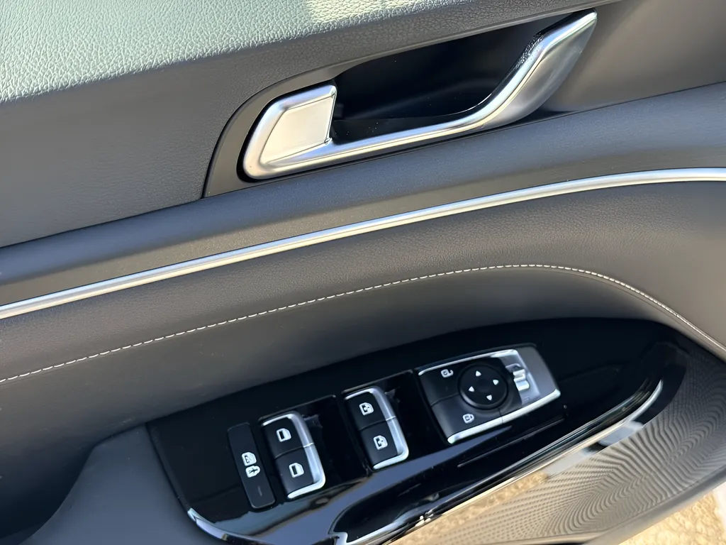 2026 Kia K5 GT-Line - Photo 15