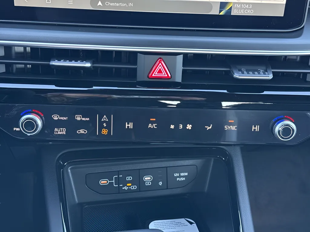 2026 Kia K5 GT-Line - Photo 16