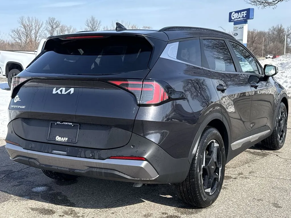 2026 Kia Sportage EX - Photo 8