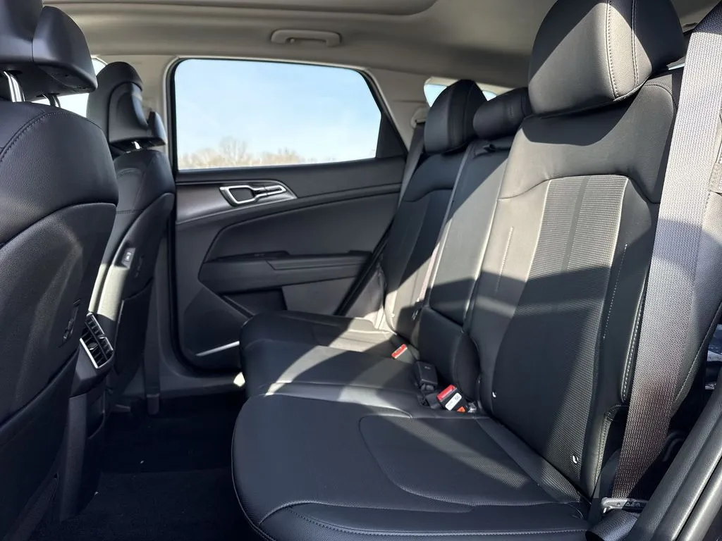 2026 Kia Sportage EX - Photo 25