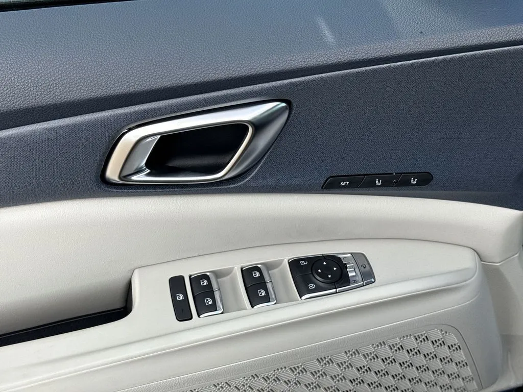 2026 Kia Carnival EX - Photo 15