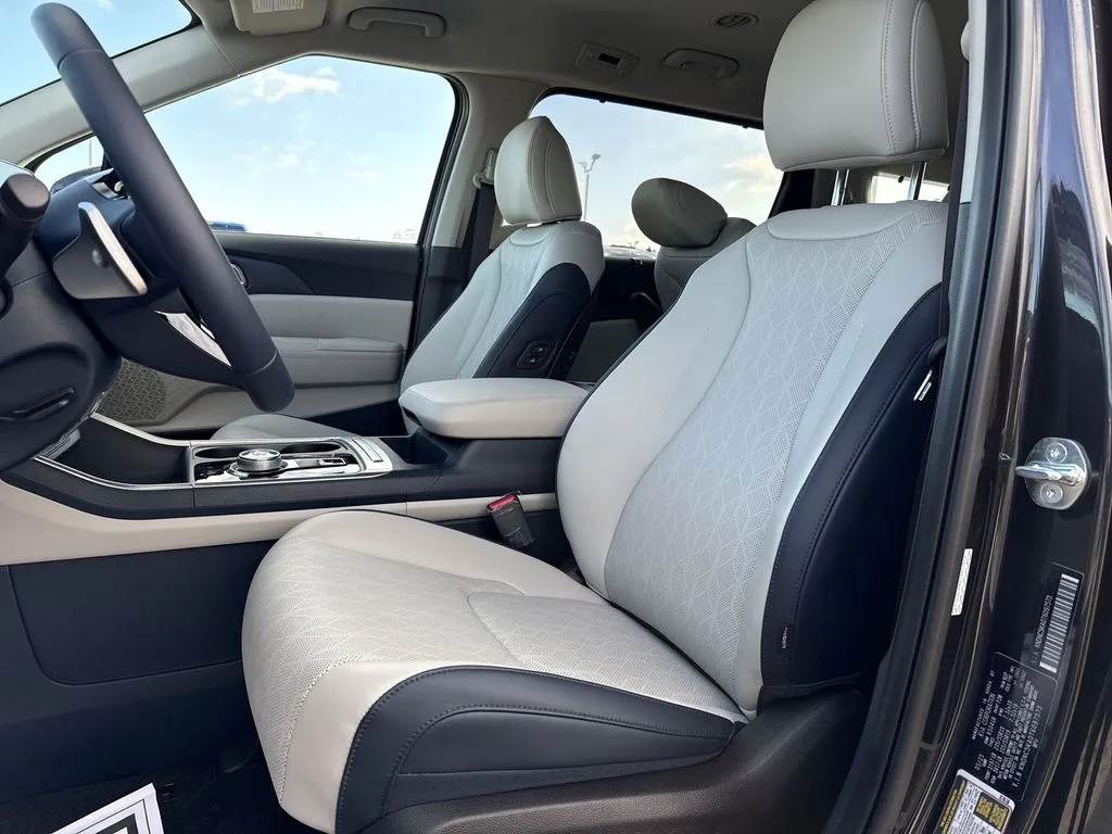 2026 Kia Carnival EX - Photo 13