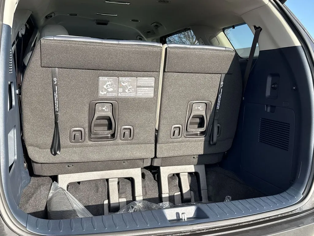 2026 Kia Carnival EX - Photo 20