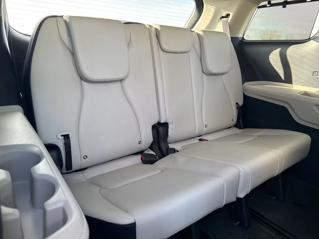 2026 Kia Carnival EX - Photo 25