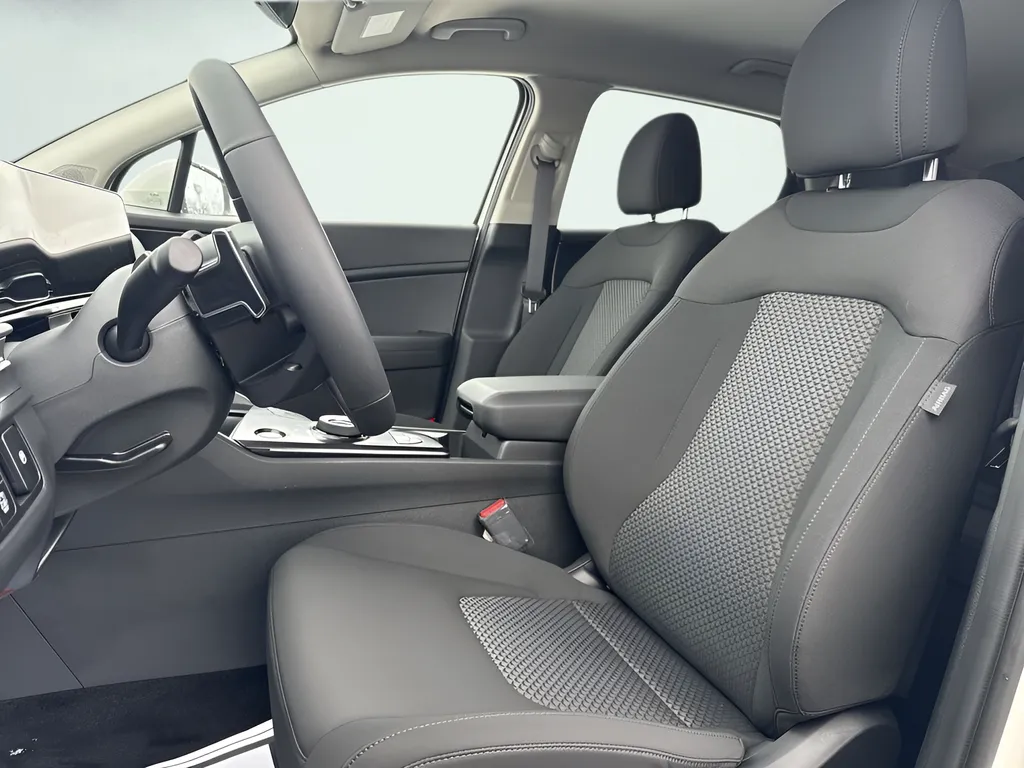 2026 Kia Sportage S Hybrid - Photo 13