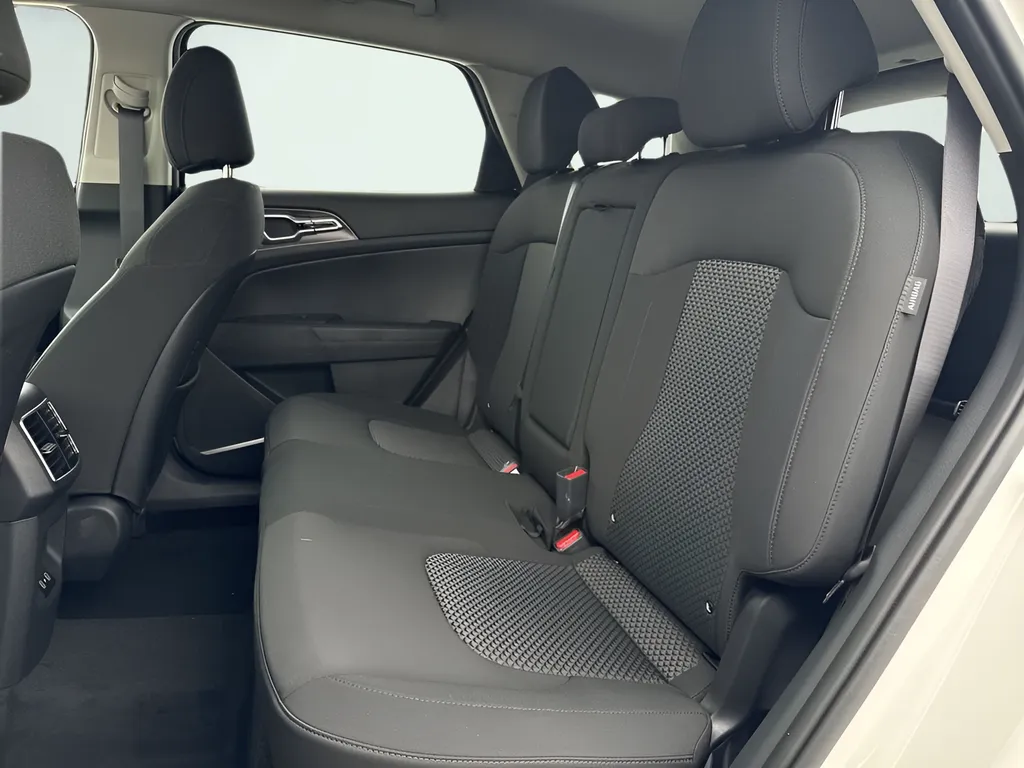 2026 Kia Sportage S Hybrid - Photo 23