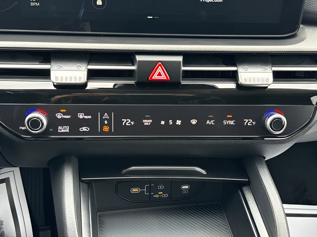 2026 Kia Sportage S Hybrid - Photo 16