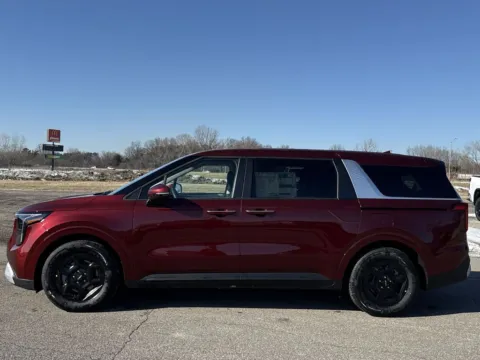 More photos of 2026 Kia Carnival LXS at Graff Kia of Chesterton, IN