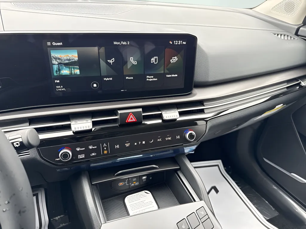 2026 Kia Sportage EX Hybrid - Photo 18