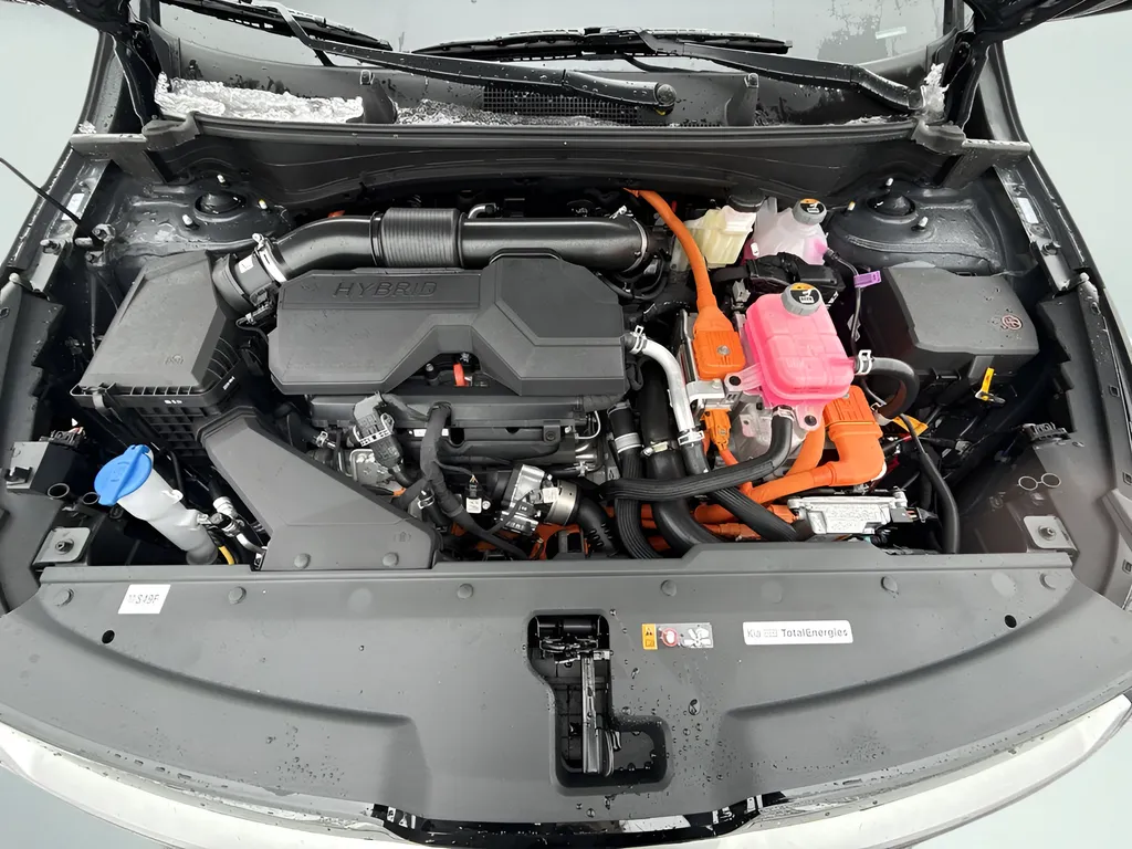 2026 Kia Sportage EX Hybrid - Photo 17