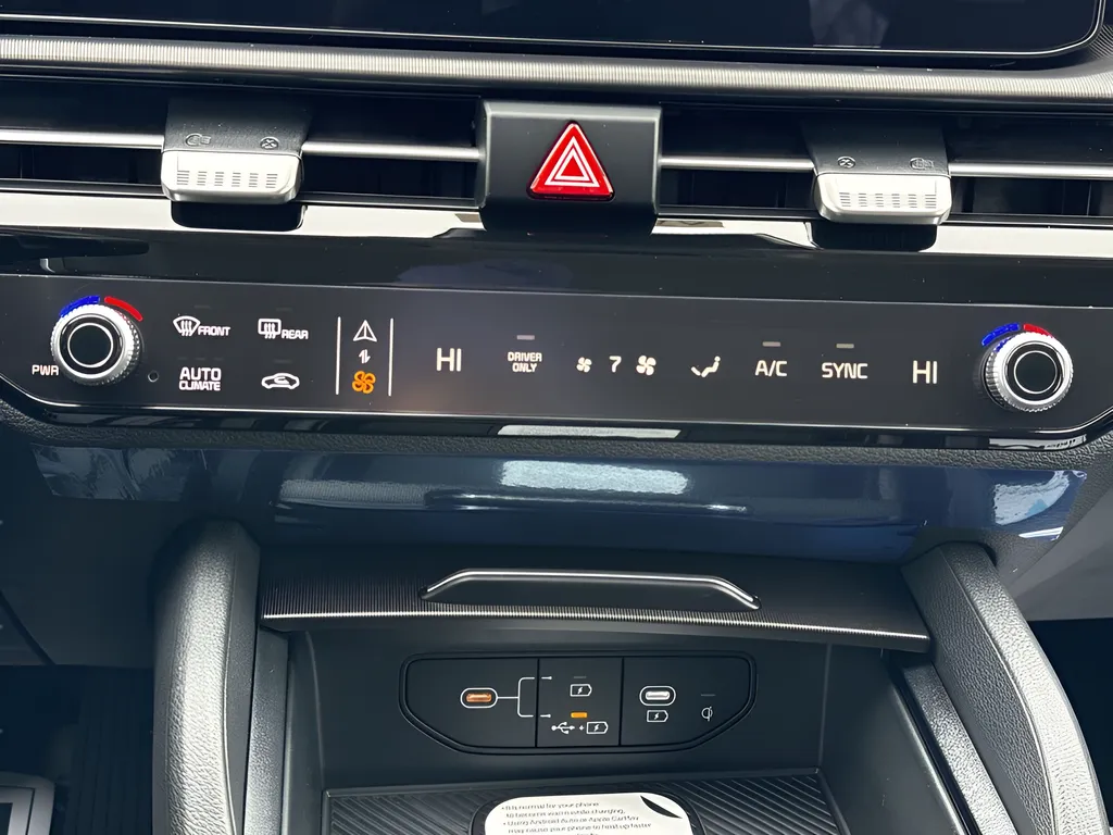 2026 Kia Sportage EX Hybrid - Photo 16