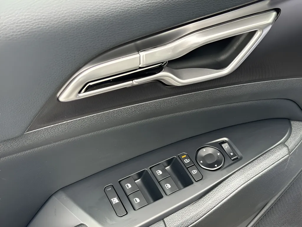 2026 Kia Sportage EX Hybrid - Photo 15