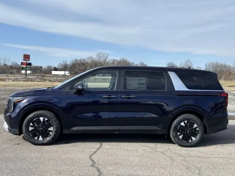 More photos of 2026 Kia Carnival Hybrid LXS at Graff Kia of Chesterton, IN