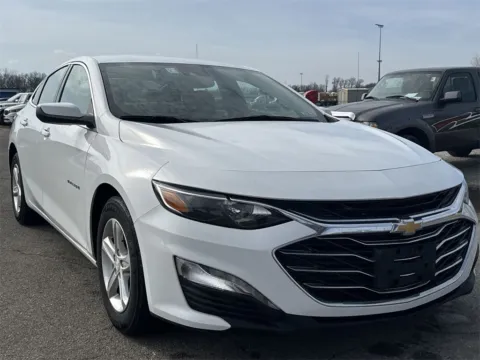 Photos of 2023 Chevrolet Malibu LT for sale in Burns Harbor, IN at Graff Kia of Chesterton