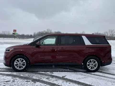 More photos of 2024 Kia Carnival LX at Graff Kia of Chesterton, IN