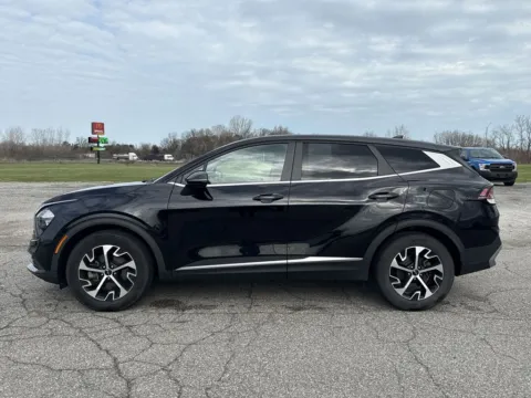 More photos of 2023 Kia Sportage EX at Graff Kia of Chesterton, IN