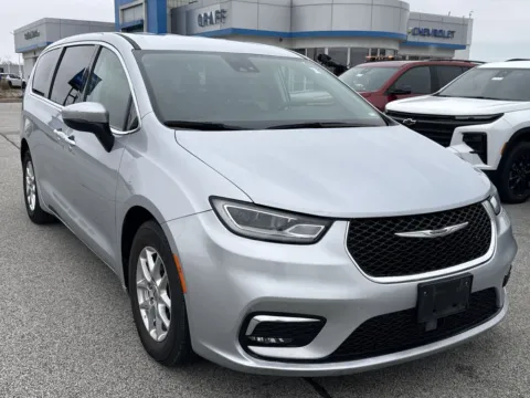 Photos of 2023 Chrysler Pacifica Touring L for sale in Burns Harbor, IN at Graff Kia of Chesterton