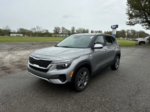 More photos of 2023 Kia Seltos LX at Graff Kia of Chesterton, IN