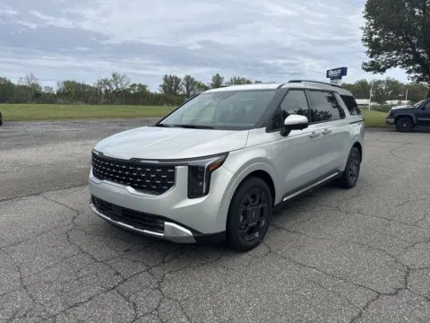More photos of 2026 Kia Carnival Hybrid SX at Graff Kia of Chesterton, IN