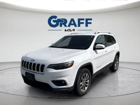 Photos of 2019 Jeep Cherokee Latitude Plus for sale in Burns Harbor, IN at Graff Kia of Chesterton