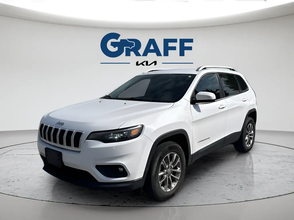 White 2019 Jeep Cherokee Latitude Plus for sale in Burns Harbor, IN