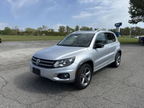 More photos of 2017 Volkswagen Tiguan Sport at Graff Kia of Chesterton, IN