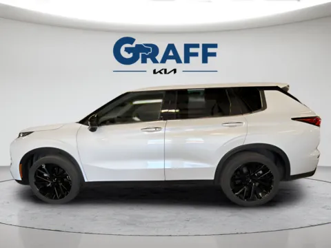 Another view of 2023 Mitsubishi Outlander SE Black Edition for sale in Burns Harbor, IN at Graff Kia of Chesterton