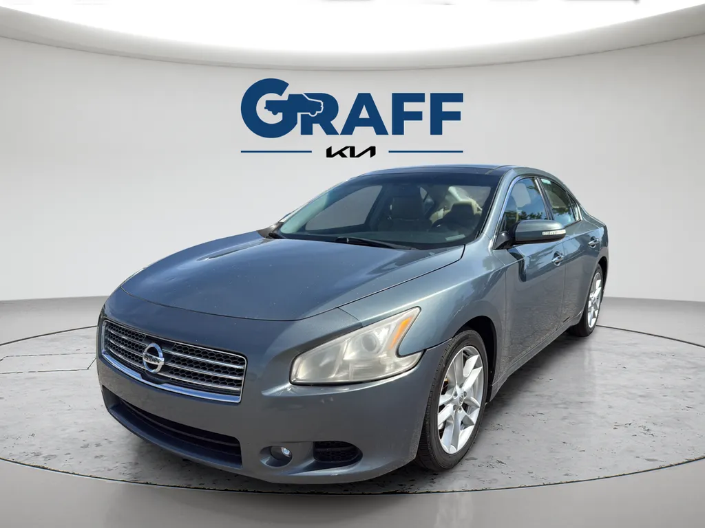 2010 Nissan Maxima 3.5 SV's photo