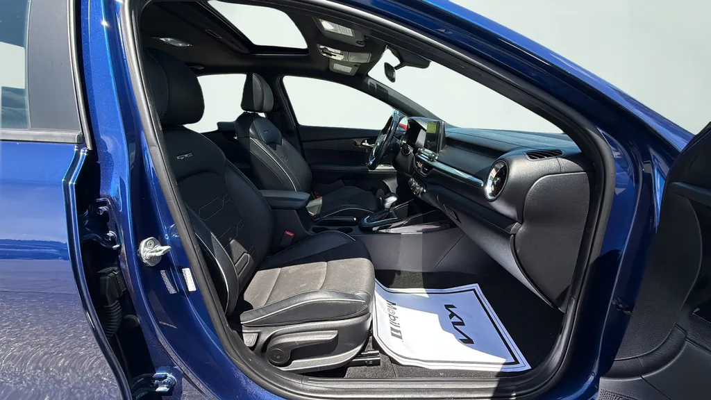 2021 Kia Forte GT-Line - Photo 38