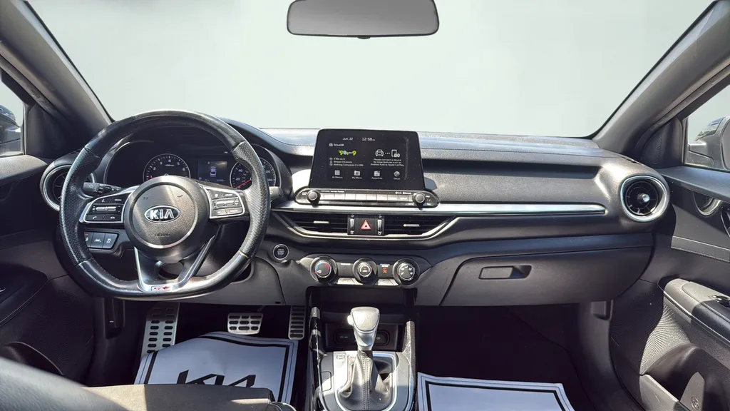 2021 Kia Forte GT-Line - Photo 18