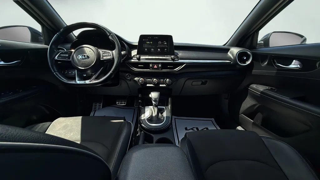 2021 Kia Forte GT-Line - Photo 35