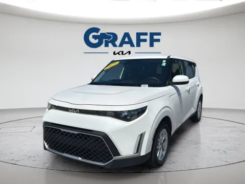 White 2025 Kia Soul LX for sale in Burns Harbor, IN