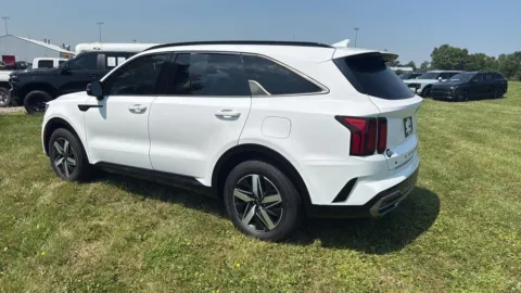 More photos of 2022 Kia Sorento S at Graff Kia of Chesterton, IN