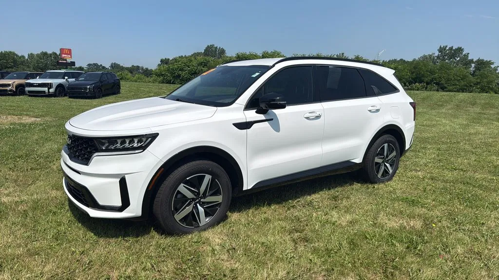 White 2022 Kia Sorento S for sale in Burns Harbor, IN