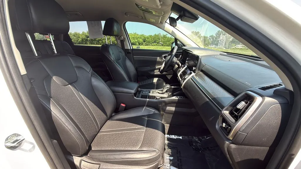 2022 Kia Sorento S - Photo 39