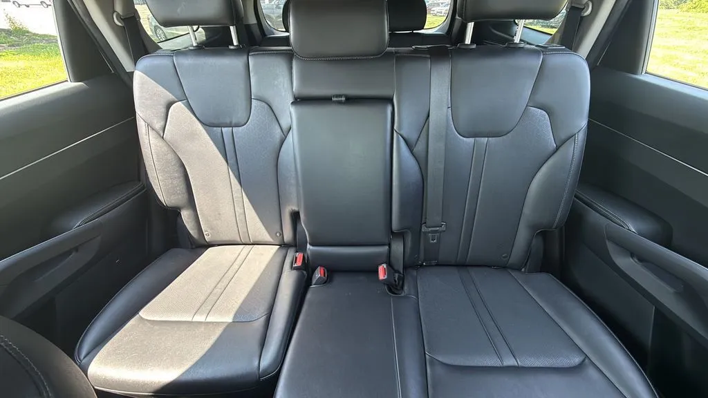 2022 Kia Sorento S - Photo 29