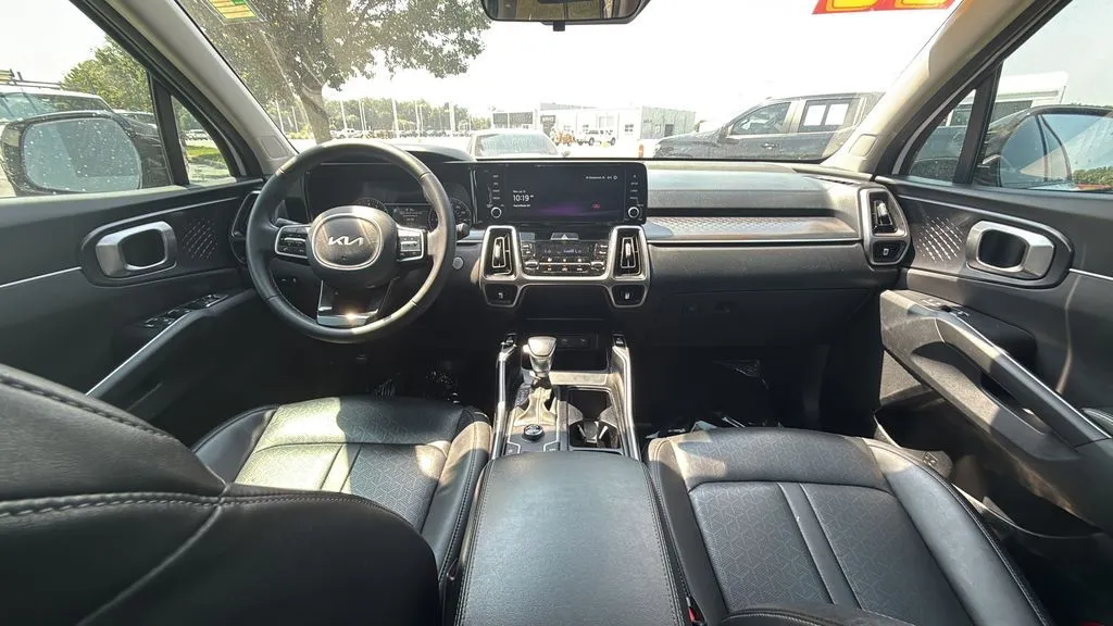 2022 Kia Sorento S - Photo 36