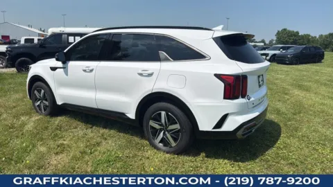 More photos of 2022 Kia Sorento S at Graff Kia of Chesterton, IN