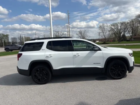 More photos of 2023 GMC Acadia SLT at Graff Kia of Chesterton, IN