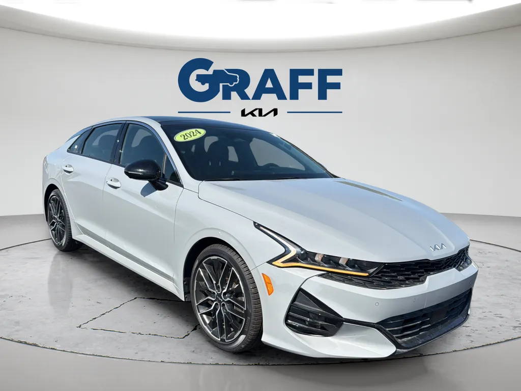 2024 Kia K5 GT - Photo 11