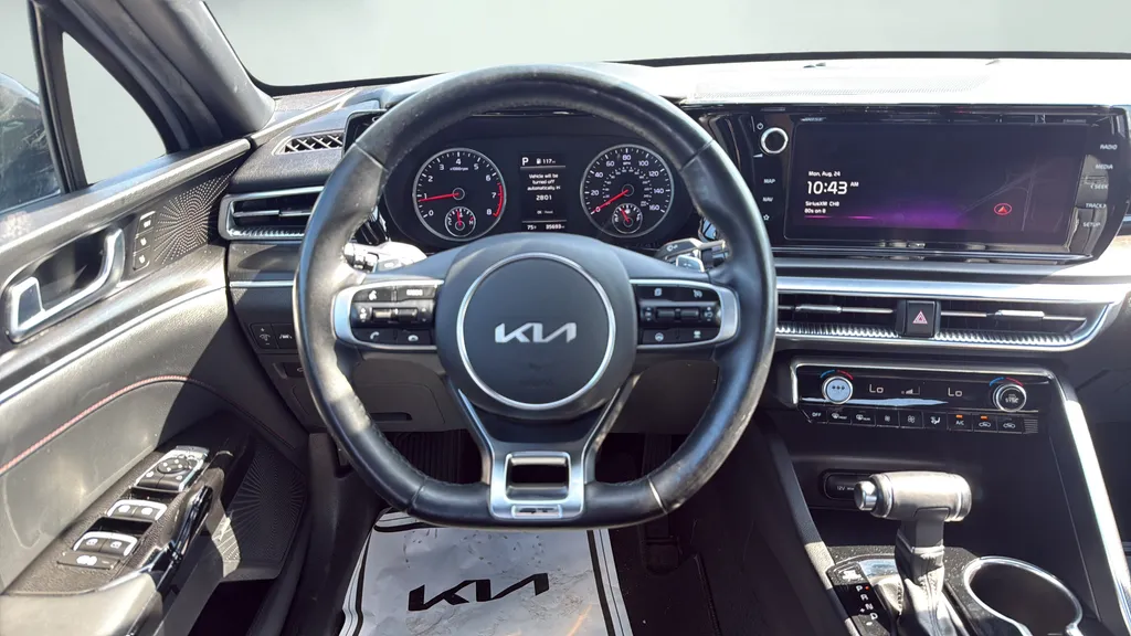 2024 Kia K5 GT - Photo 19