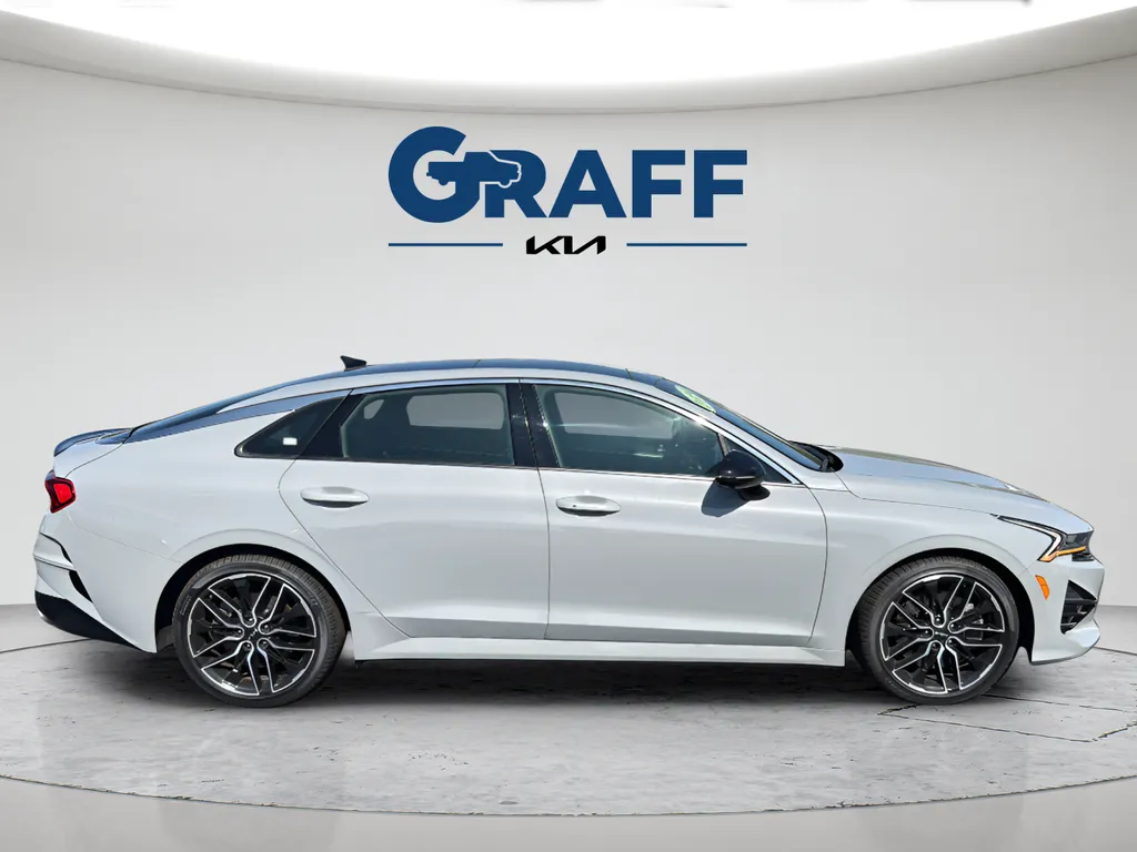 2024 Kia K5 GT - Photo 9