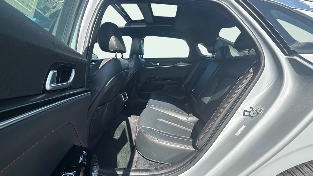 2024 Kia K5 GT - Photo 35