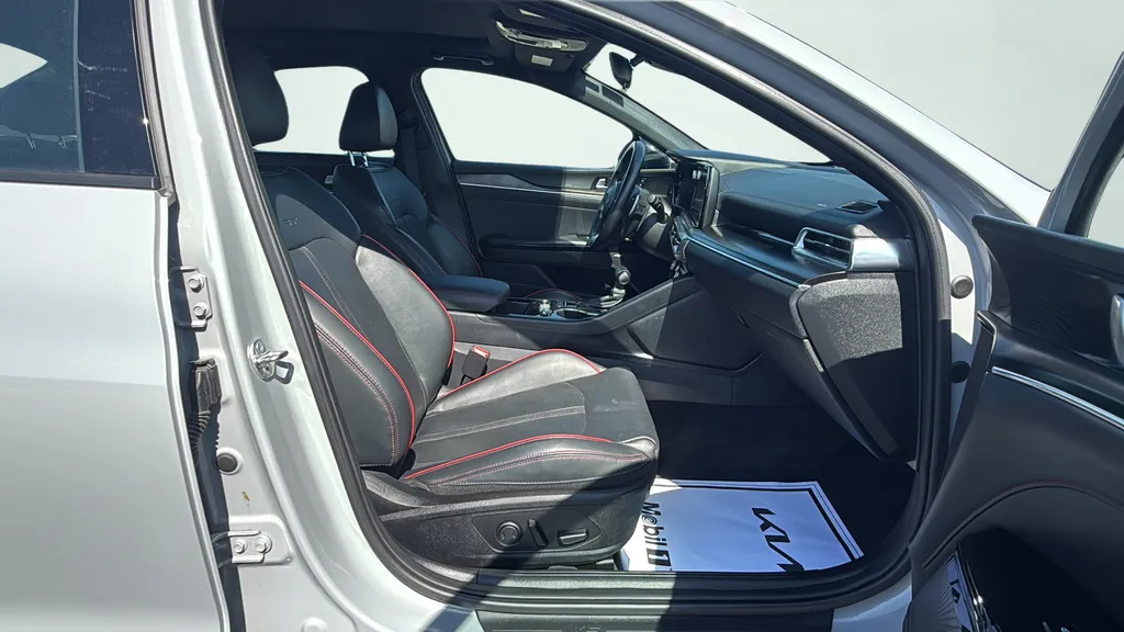 2024 Kia K5 GT - Photo 45